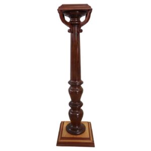 Säule aus Eichenholz 20. Jahrhundert