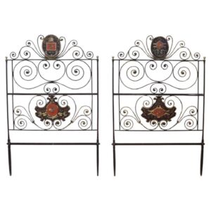Coppia di testiere da letto antiche in ferro battuto